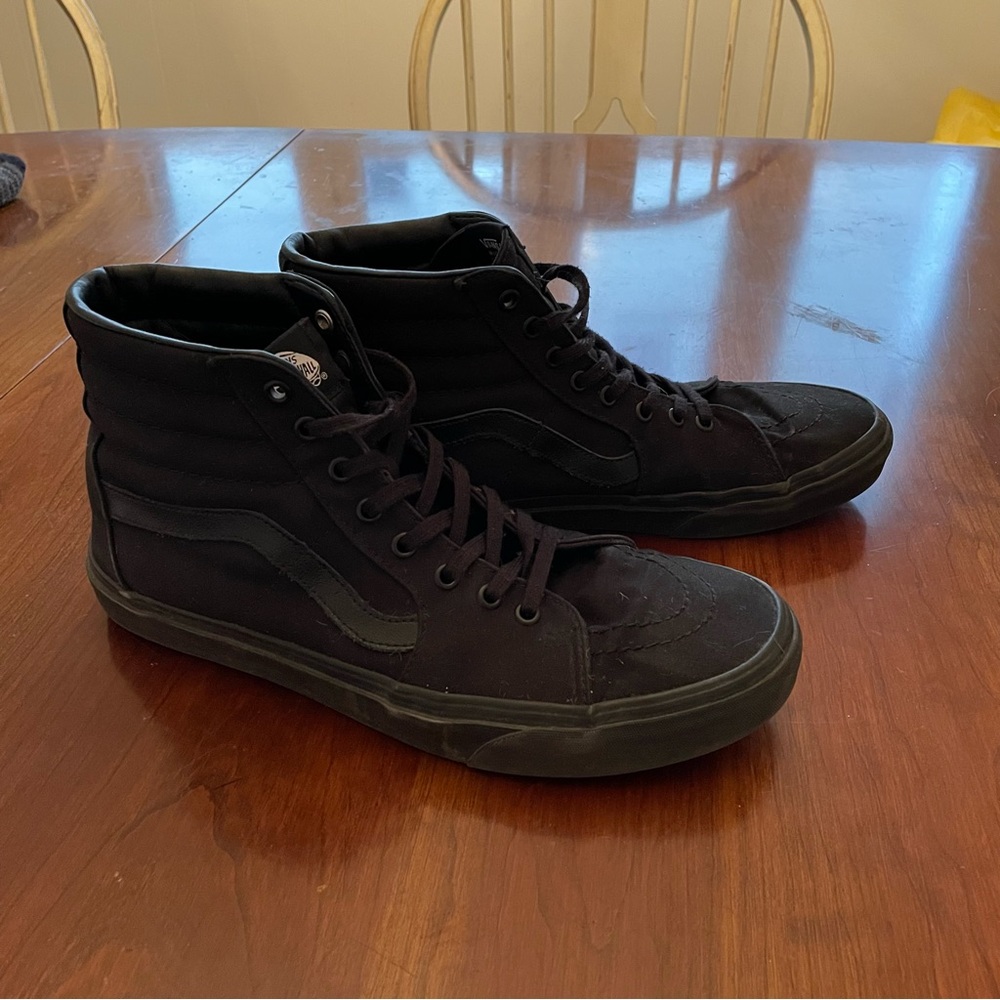 Black Vans SK8-Hi Shoe